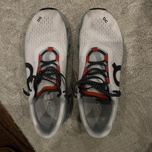 On Cloudmonster running shoes - size 11
